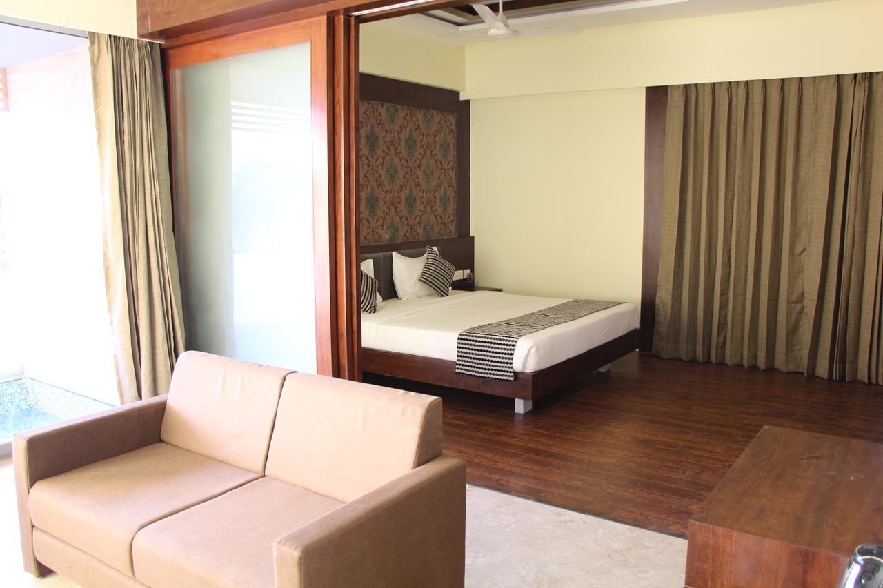 Krishna Beach Resorts - Diu Exteriör bild