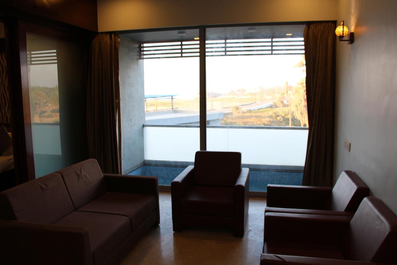 Krishna Beach Resorts - Diu Exteriör bild